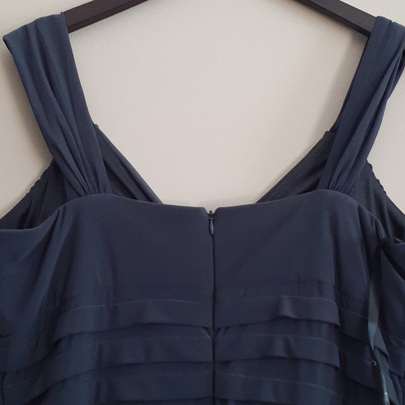 Scarlett Nite Event Dress - Picture 9 of 15